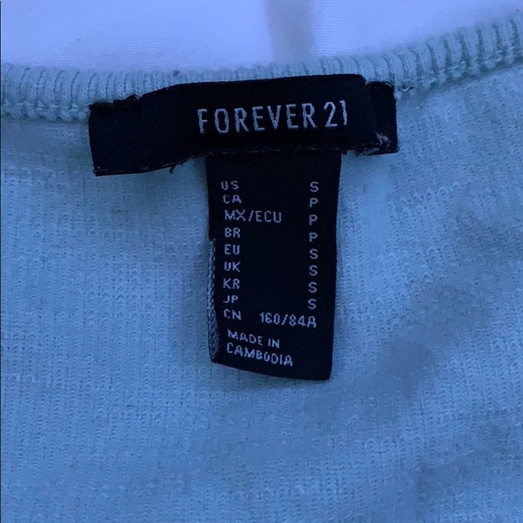 Forever 21 t-shirt - Picture 2 of 2